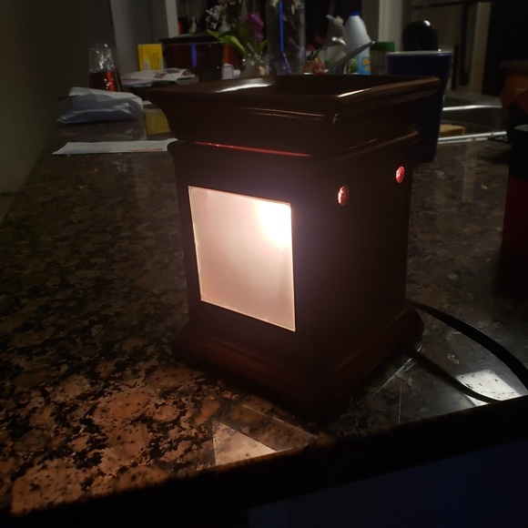 Scentsy Classic Brick Warmer - Picture 2 of 4